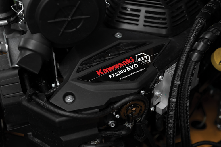 stand up mower WSZK61SFX8203 engine evo820 close up 769x512 Stand on mowers